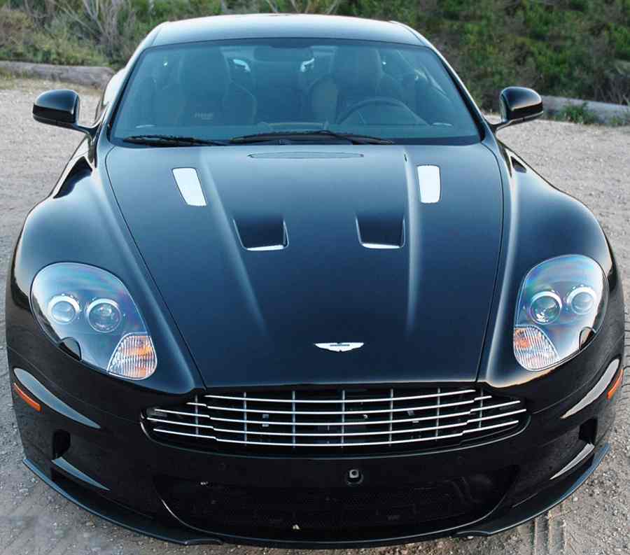 Aston Martin DBS Ultimate в России: цена, фото, видео