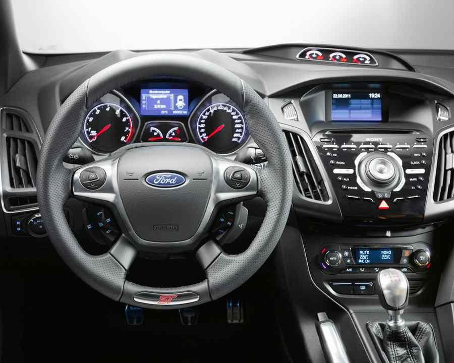 Салон Ford Focus 3 ST 2013 года