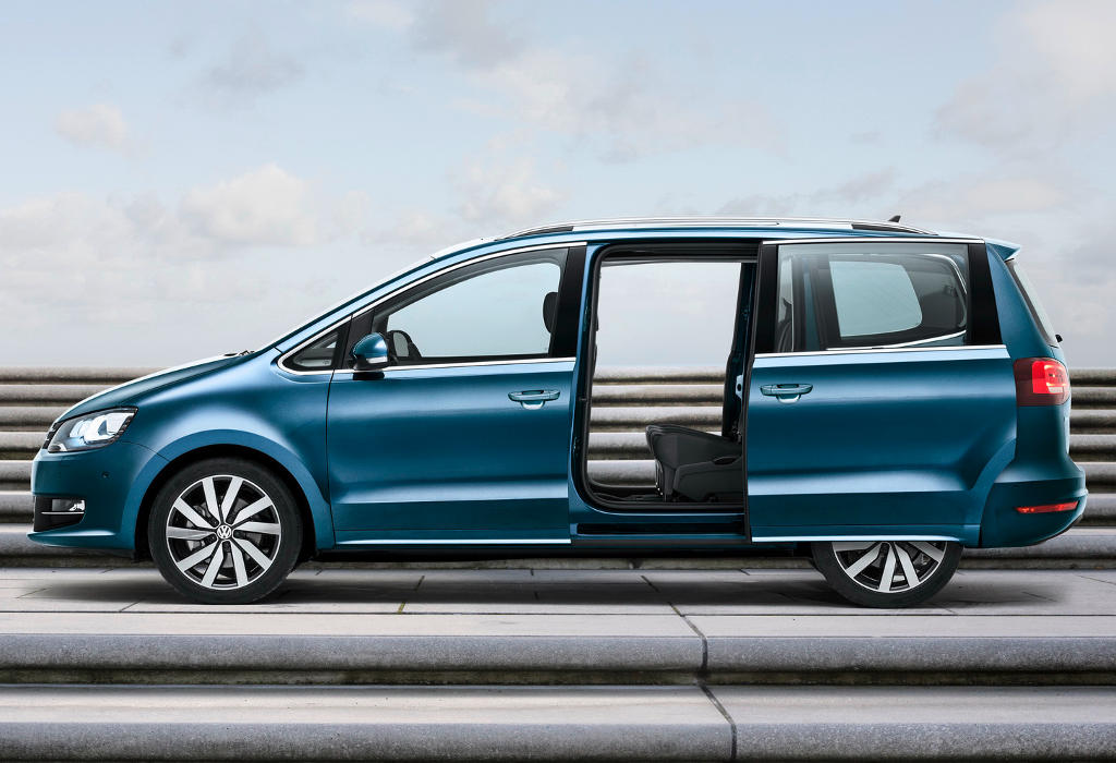 новый Volkswagen Sharan 2016 сбоку