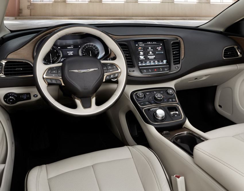салон Chrysler 200 2015