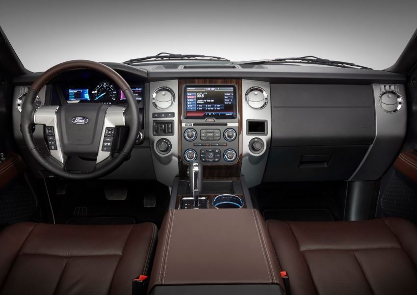 салон Ford Expedition 2015 года