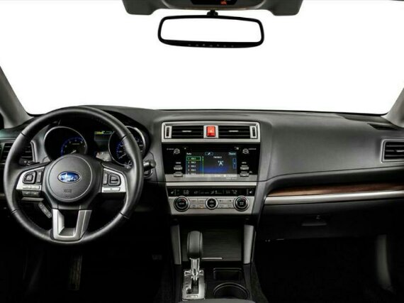 салон Subaru Legacy 2015