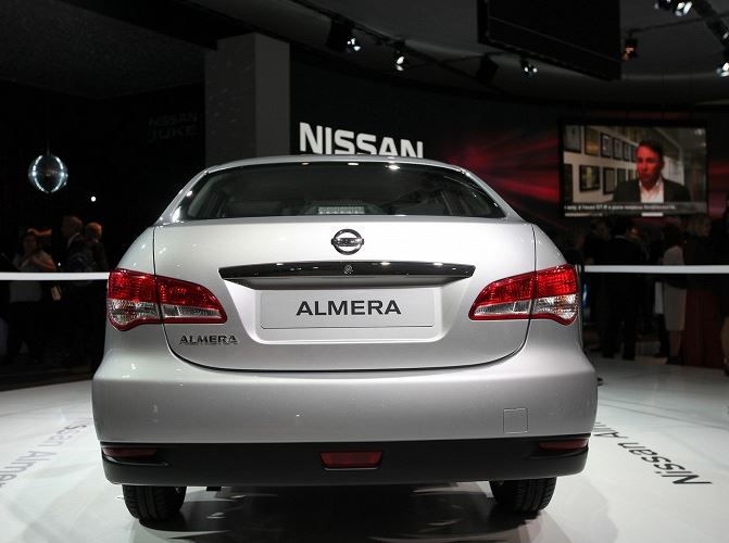 задняя часть Nissan Almera 2014