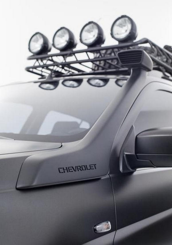воздухозаборник Chevrolet NIVA 2015