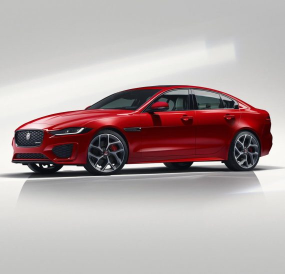 Jaguar XE 2019 – 2020 сбоку