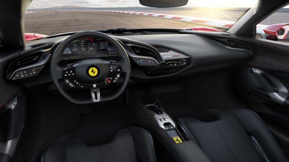 салон суперкара Ferrari SF90 Stradale