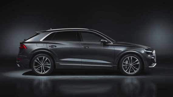 новый Audi SQ8 2020 сбоку