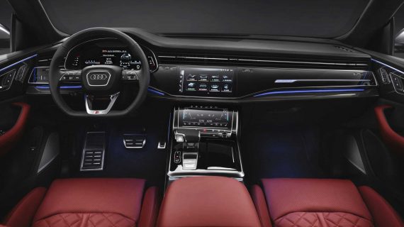 салон нового Audi SQ8 2020
