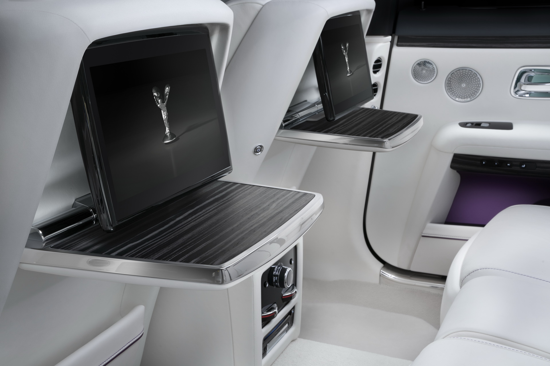 интерьер Rolls-Royce Ghost 2021
