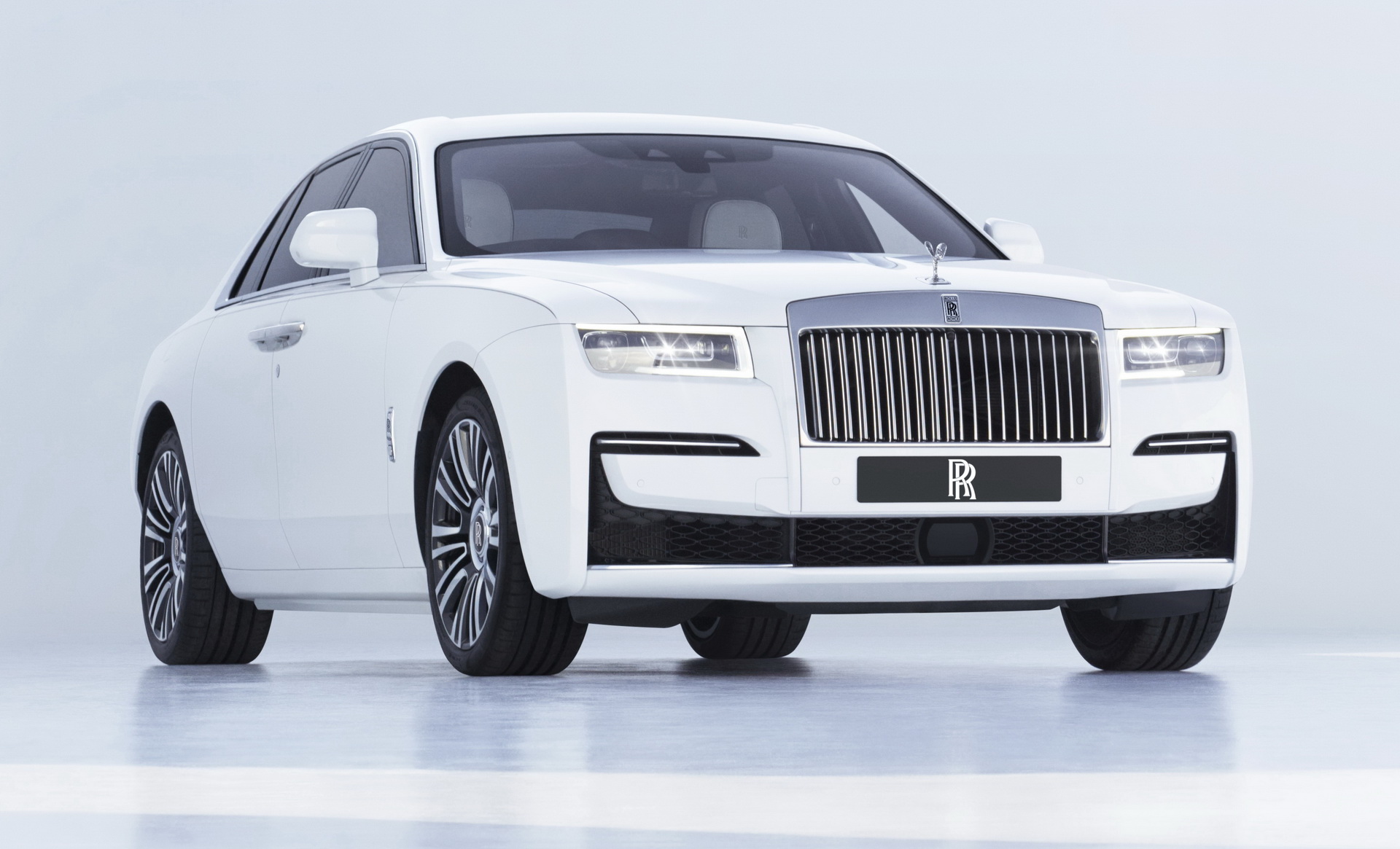 новый Rolls-Royce Ghost 2021 фото