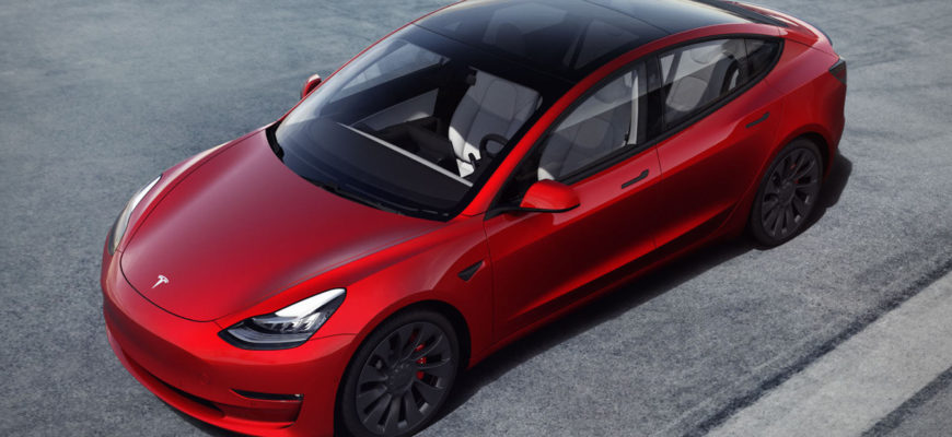 фото новой Tesla Model 3 2021 года
