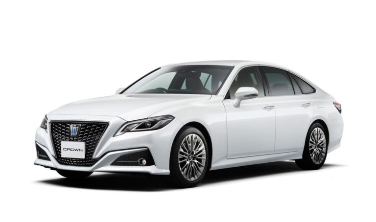 Toyota crown 2022 года