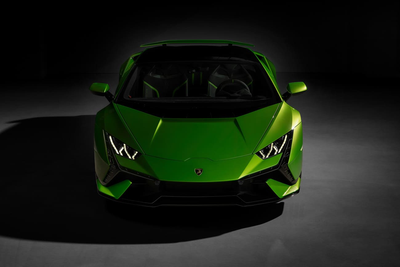 обзор Lamborghini Huracan Tecnica 2023
