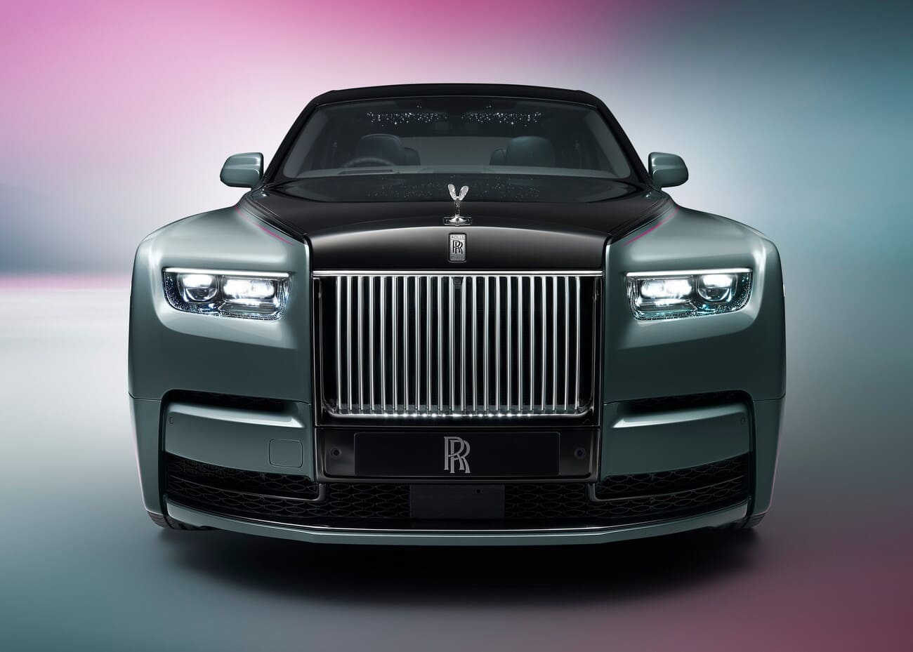 Rolls-Royce Phantom 2023 фары, решетка, бампер