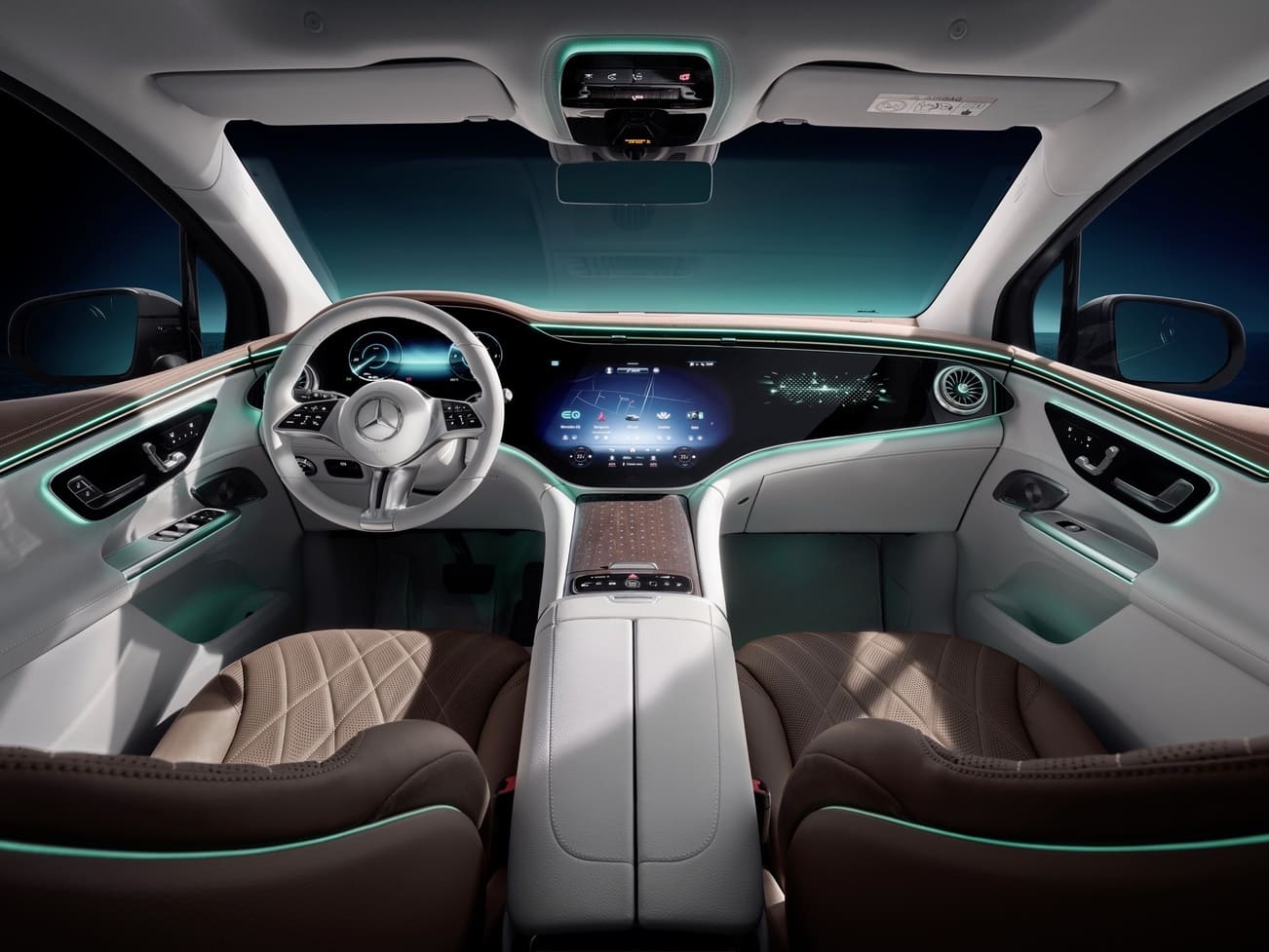 салон Mercedes-Benz EQE SUV 2024