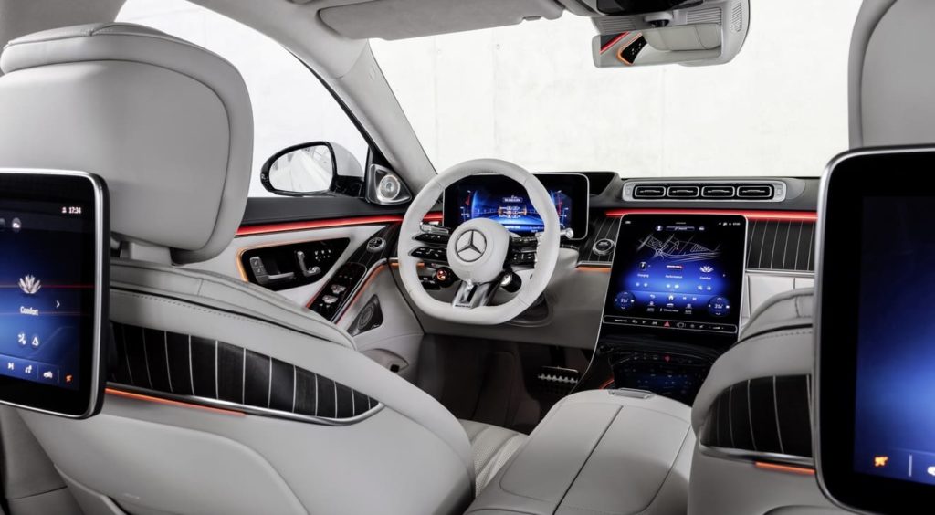 салон Mercedes-AMG S63 2024