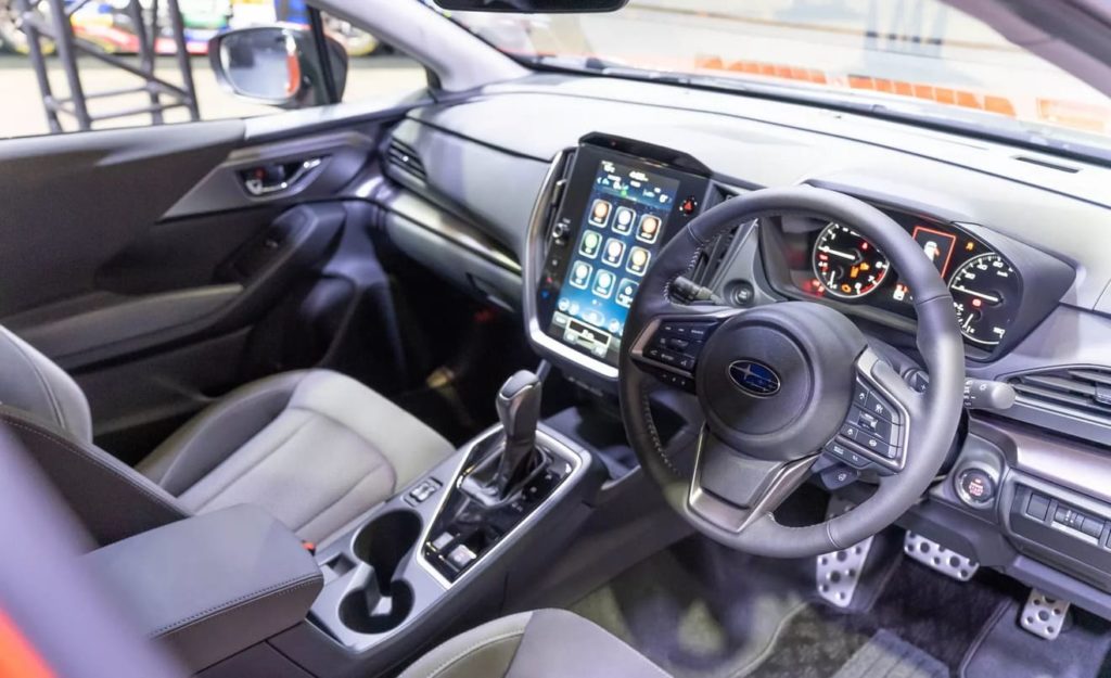 салон Subaru Impreza STI 2024