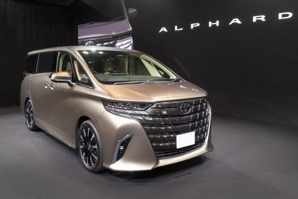 Новый Toyota Alphard 2024