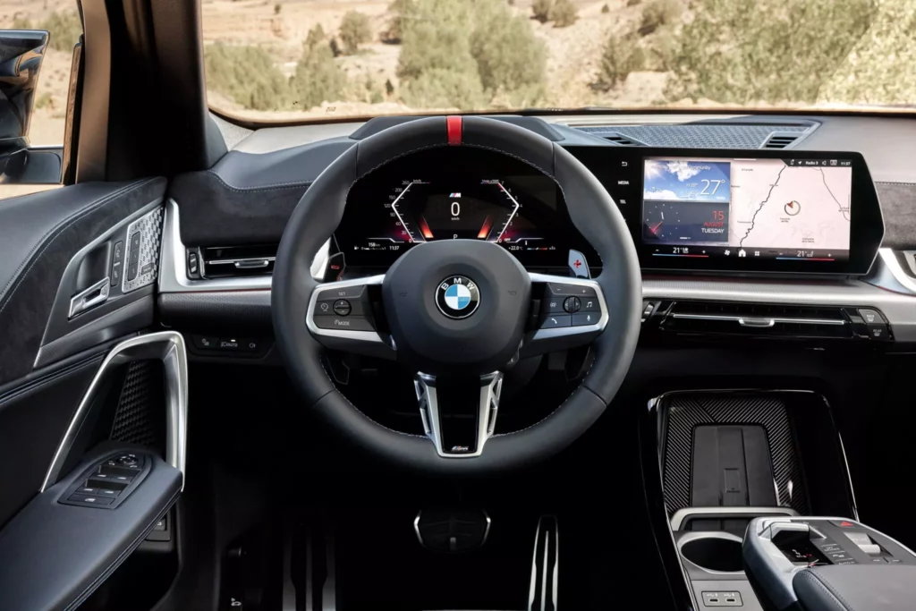 салон BMW X2 2024-2025