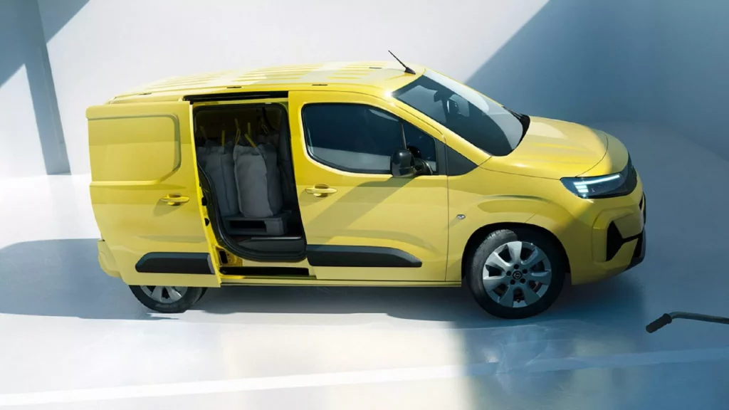 Новый фургон Opel Combo 2024-2025 сбоку