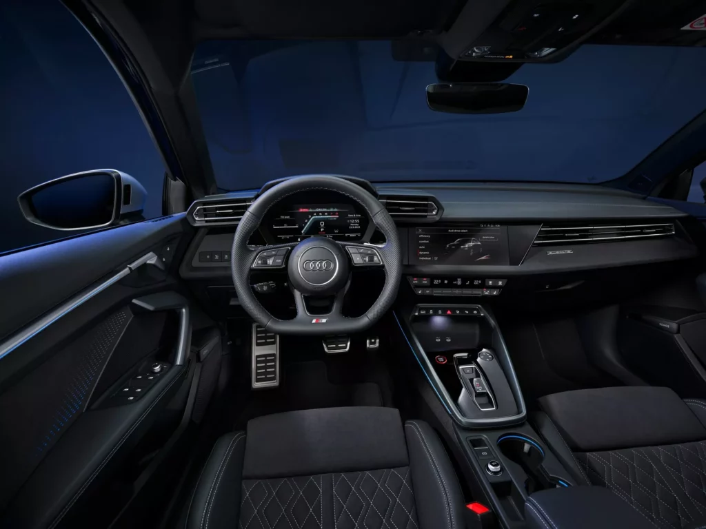 салон Audi S3 2025 года