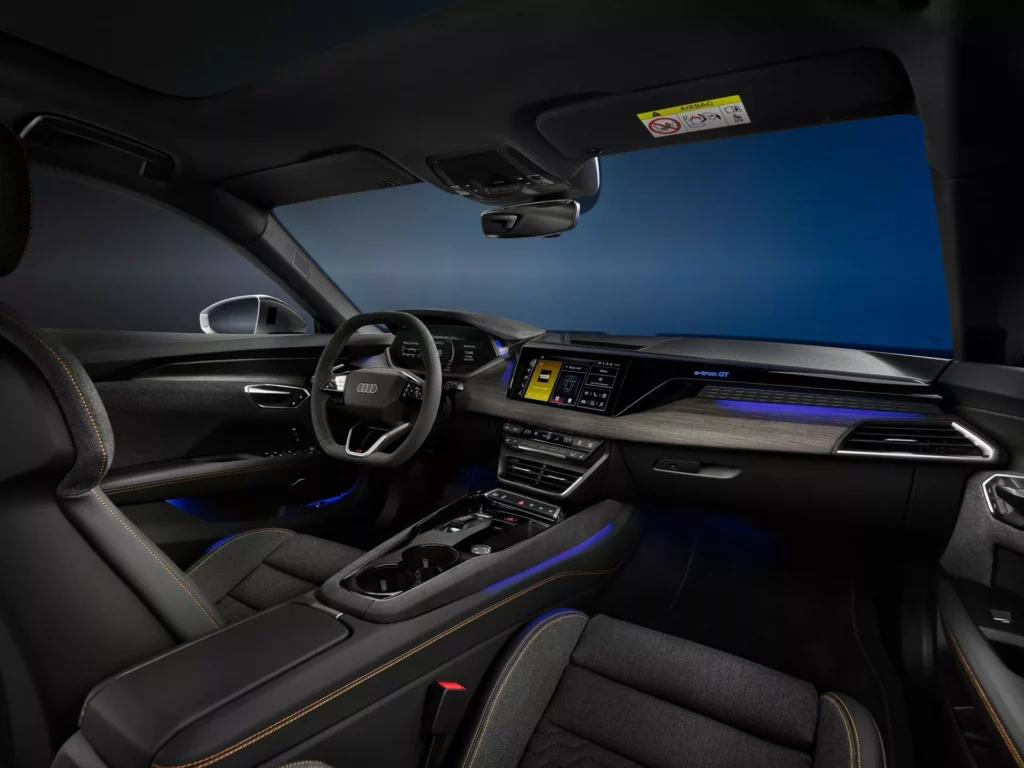 салон Audi S e-tron GT 2025